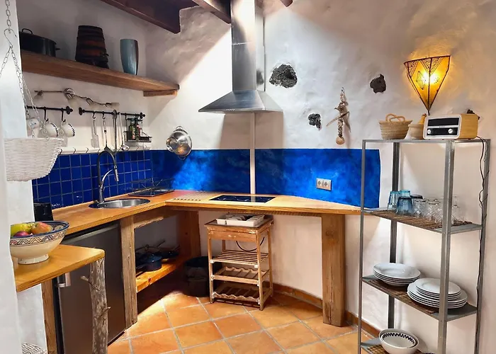 Schoen Eingerichtetes - La Yazmina By Interhome