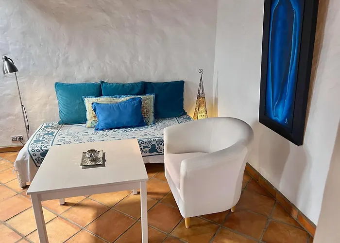 Holiday home Schoen Eingerichtetes - La Yazmina By Interhome *