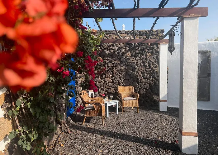 Holiday home Schoen Eingerichtetes - La Yazmina By Interhome *